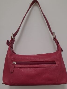 Stylish Women’s Shoulder Bag in Deep Pink